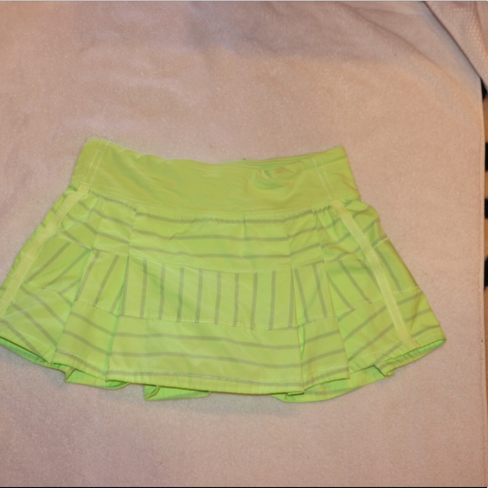 Lulu lemon skirt